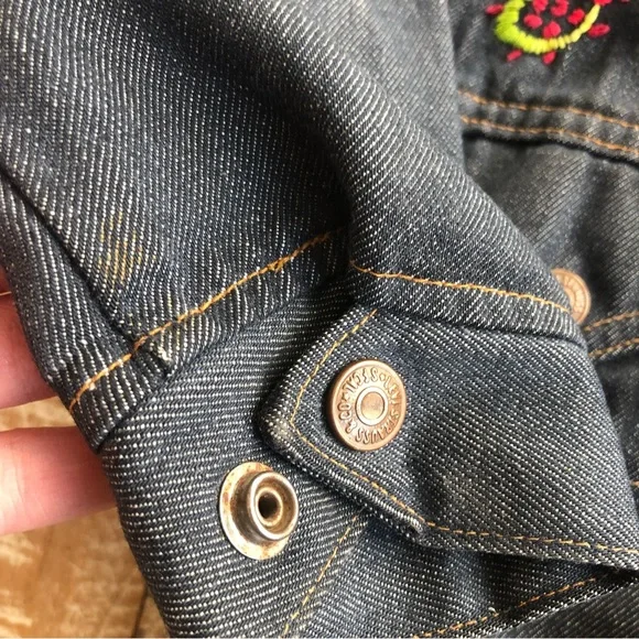 Vintage 70s Levi’s orange tab kids embroidered denim jean jacket